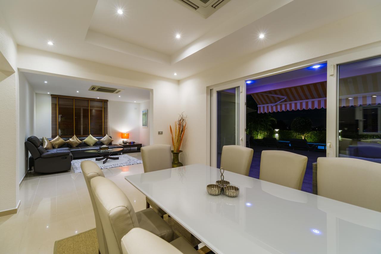 Luxury Pool Villa 604 4Br 8-10 Persons Pattaya Luaran gambar