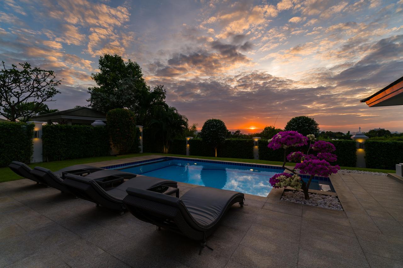 Luxury Pool Villa 604 4Br 8-10 Persons Pattaya Luaran gambar